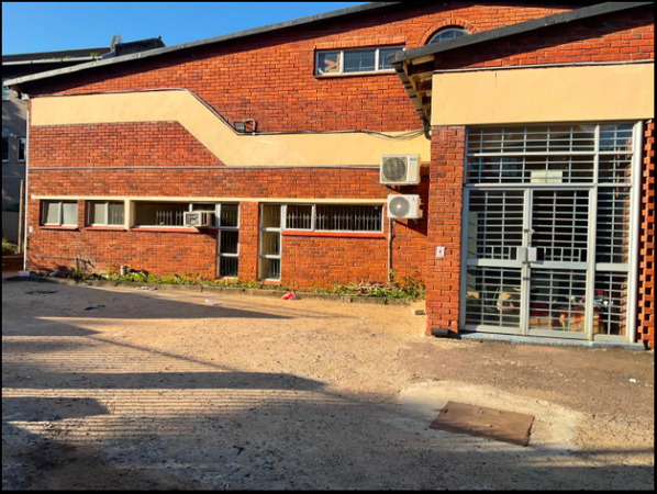 1 500 m² Commercial space