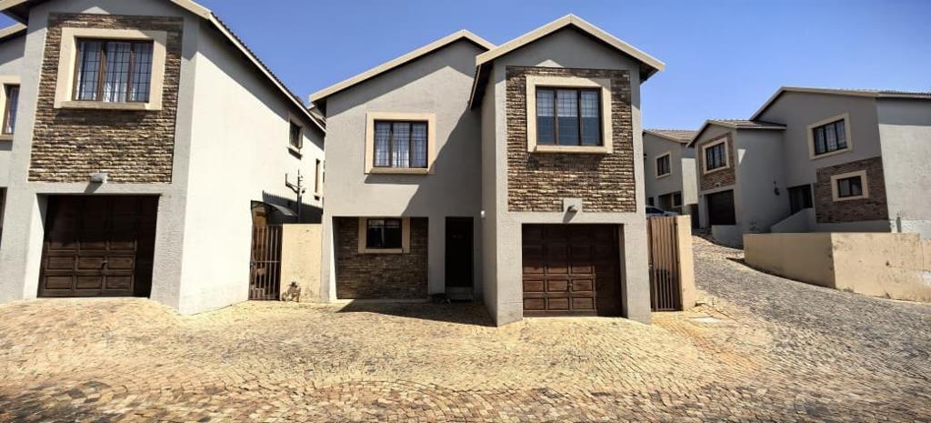 3 Bedroom Townhouse