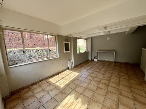 2 Bedroom Flat