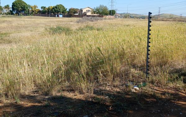 5 863 m² Land