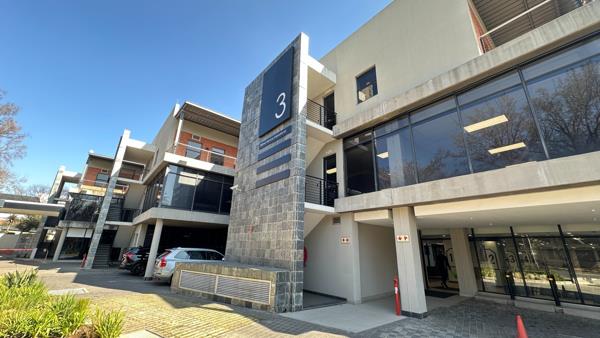 329 m² Office Space