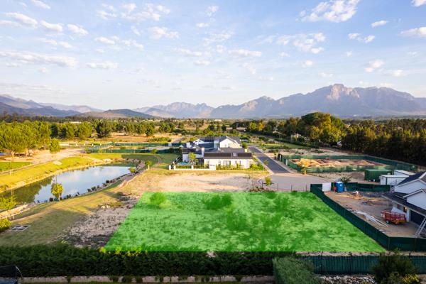 1 045 m² Land