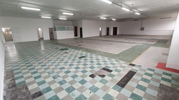 950 m² Industrial space