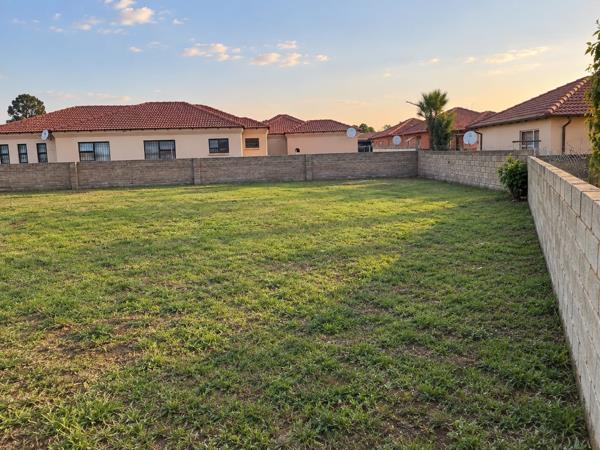 765 m² Land