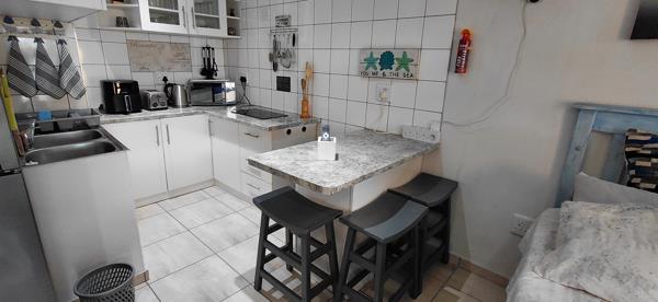 1 Bedroom House