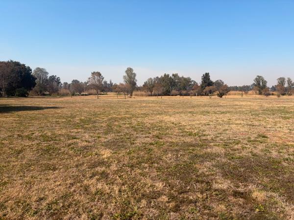800 m² Land