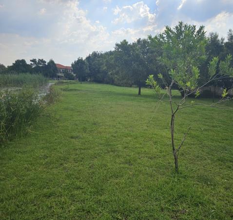869 m² Land