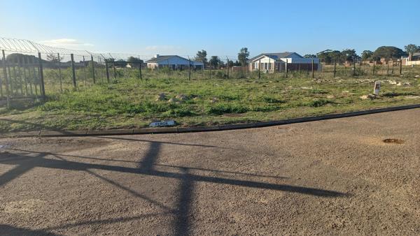 1 896 m² Land