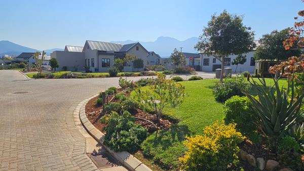 281 m² Land