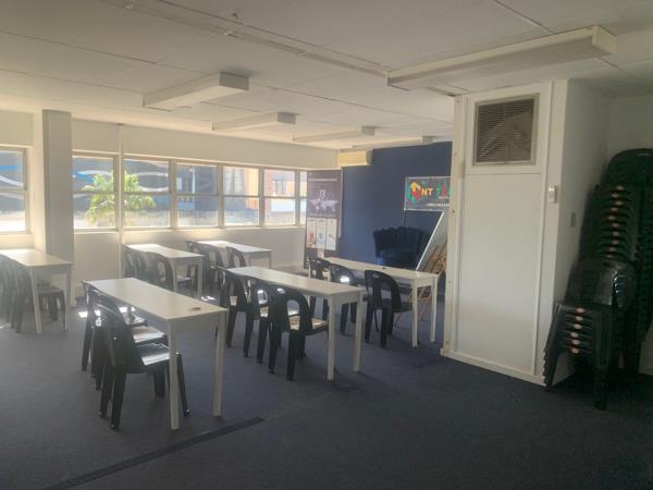 114 m² Commercial space