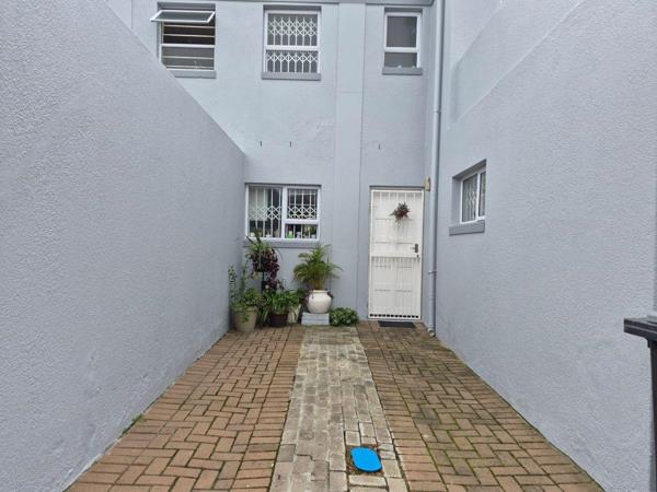4 Bedroom Townhouse