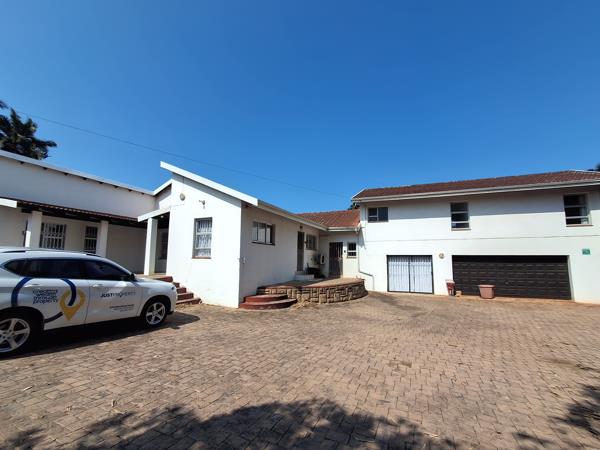 9 Bedroom House