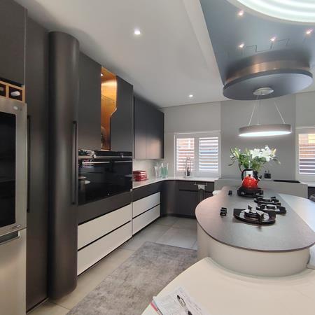 4 Bedroom Townhouse