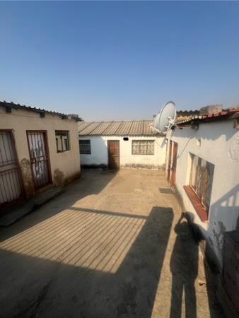 10 Bedroom House