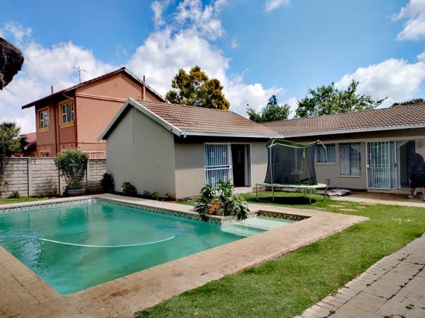 5 Bedroom House
