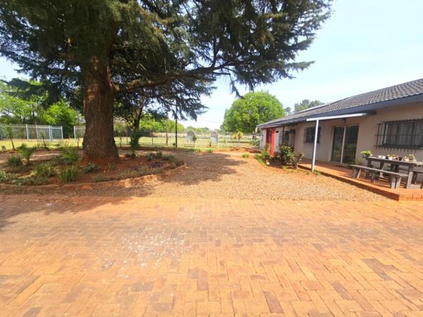 11 148 ha Smallholding