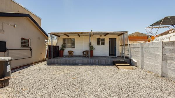 2 Bedroom Garden Cottage