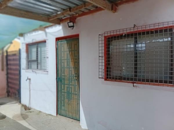 2 Bedroom House