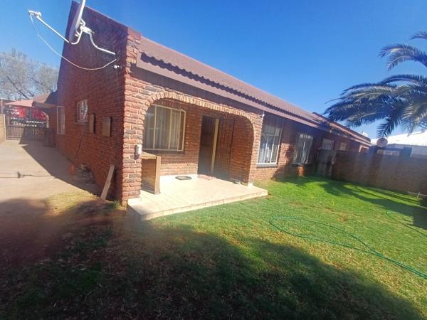 6 Bedroom House