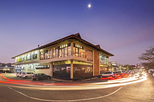 374 m² Commercial space