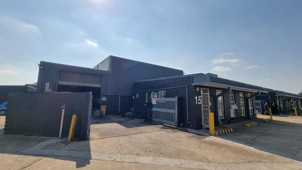 608 m² Industrial space