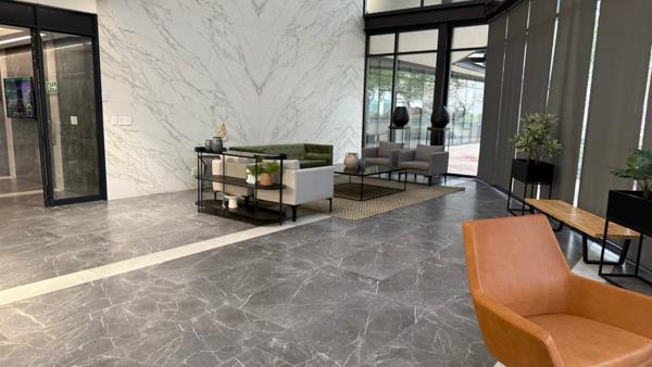 750 m² Office Space