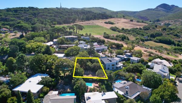 960 m² Land