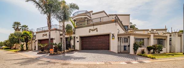 5 Bedroom House