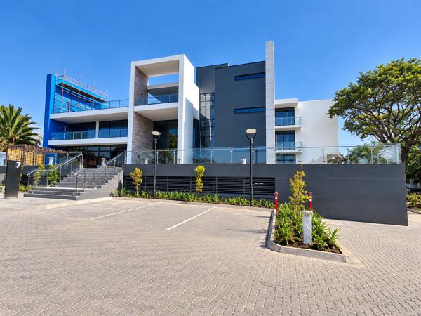 777 m² Commercial space
