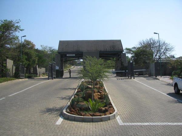 3 643 m² Land