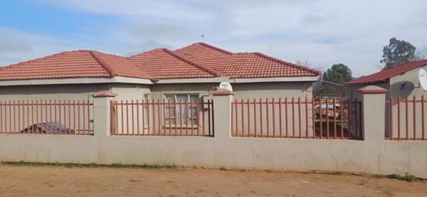 5 Bedroom House