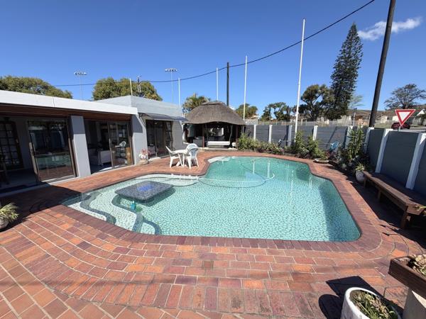 6 Bedroom House