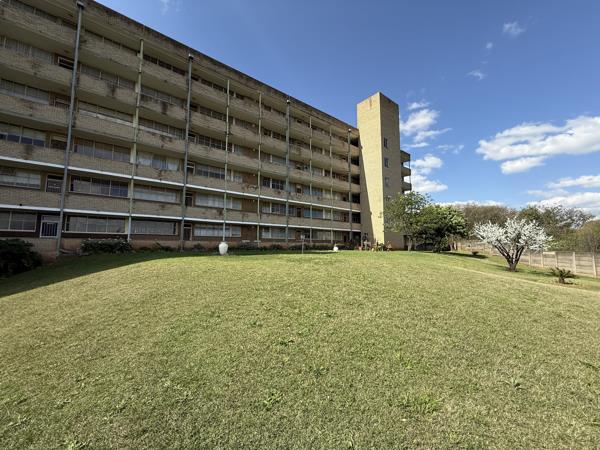 2.5 Bedroom Flat