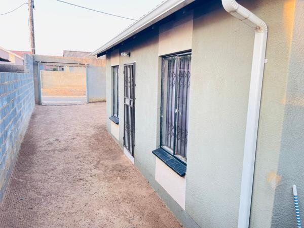 2 Bedroom House
