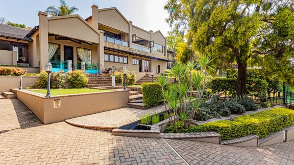 9 Bedroom, Bed and Breakfast