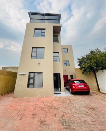 200 m² Commercial space