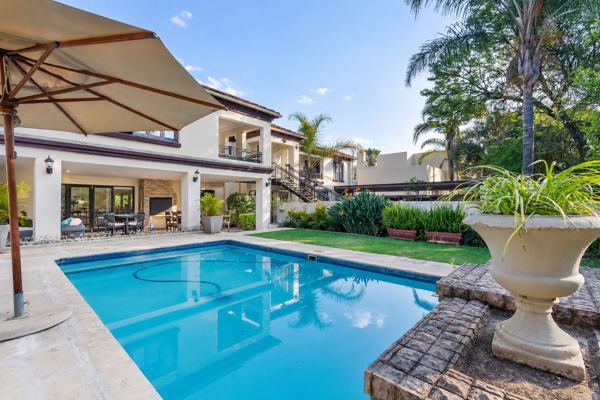 9 Bedroom House
