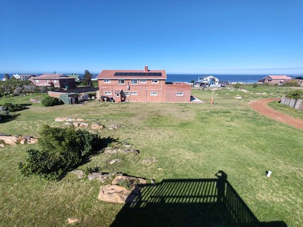 838 m² Land