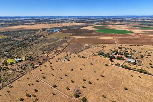 2 300 ha Farm