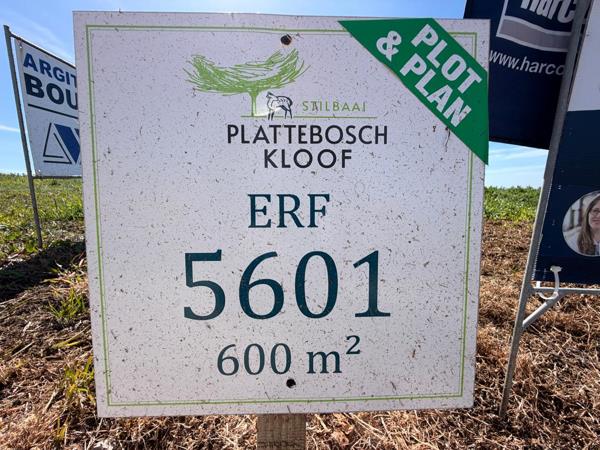 600 m² Land