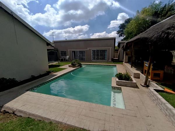 5 Bedroom House