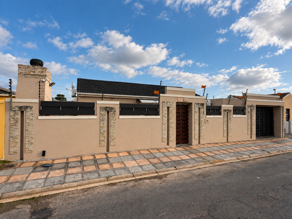 7 Bedroom House
