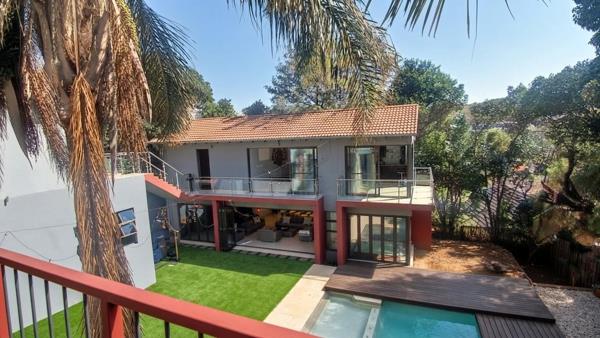 6 Bedroom House