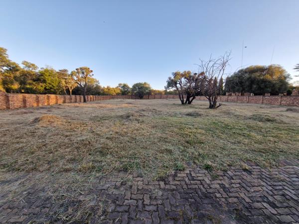 2 895 m² Land