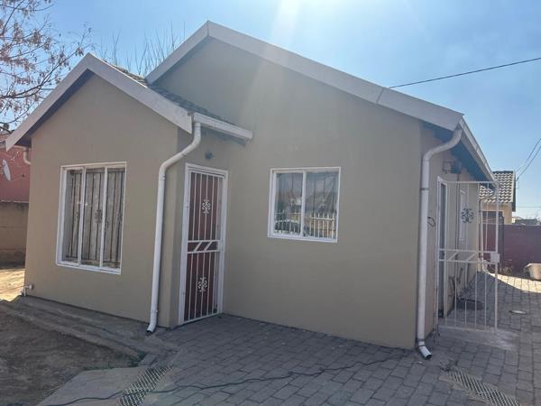 1 Bedroom House