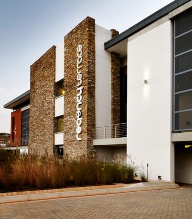 220 m² Commercial space