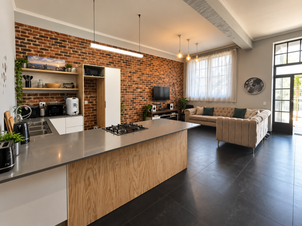 2 Bedroom Apartment