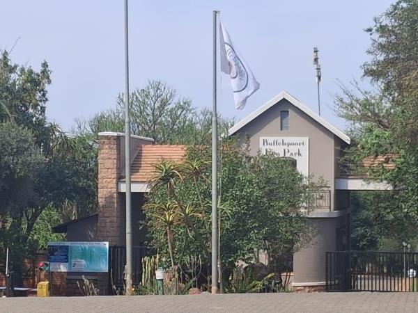 1 036 m² Land