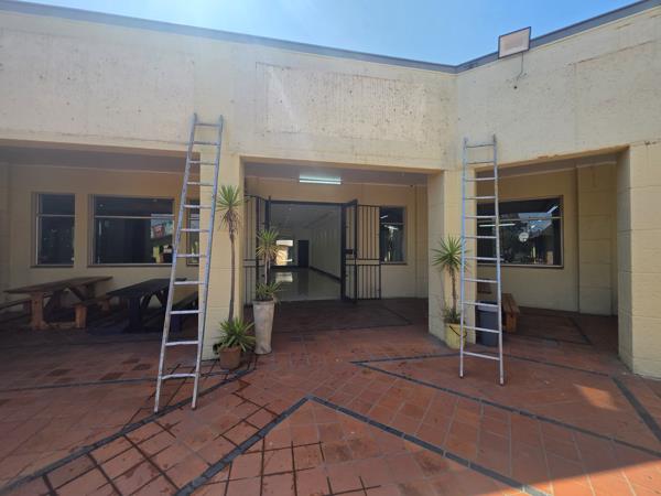 120 m² Commercial space
