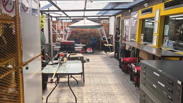 330 m² Industrial space